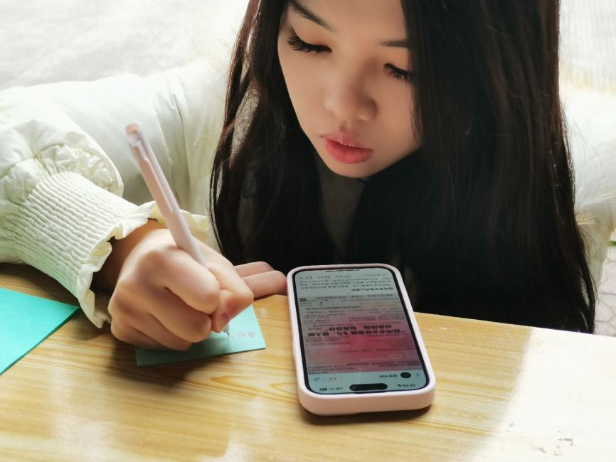 三八妇女节学校活动方案_校园蛋糕DIY主题活动_三八节女教职工活动