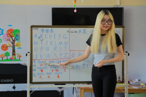 四川农业大学青年:深入乡村社区 启迪孩童智慧