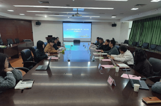 食品学院与四川五丰黎红食品有限公司技术召开攻关座谈会