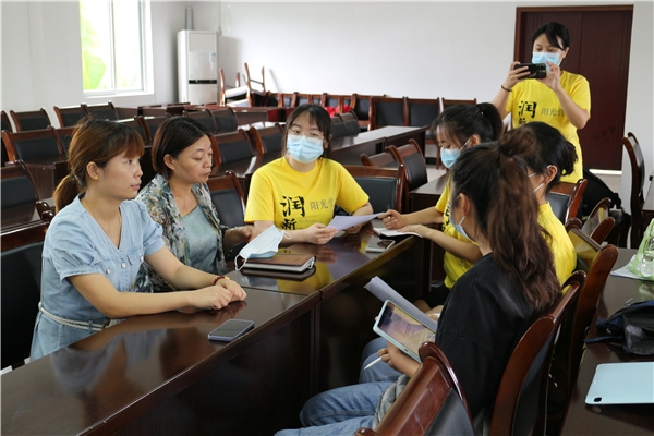 心系乡村振兴,川农学子深入调研村干部“职业化” 心系乡村振兴,川农学子深入调研村干部“职业化”