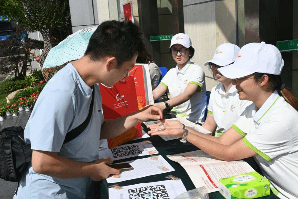 【百廿川农】千余名青年志愿者为校庆暖心护航