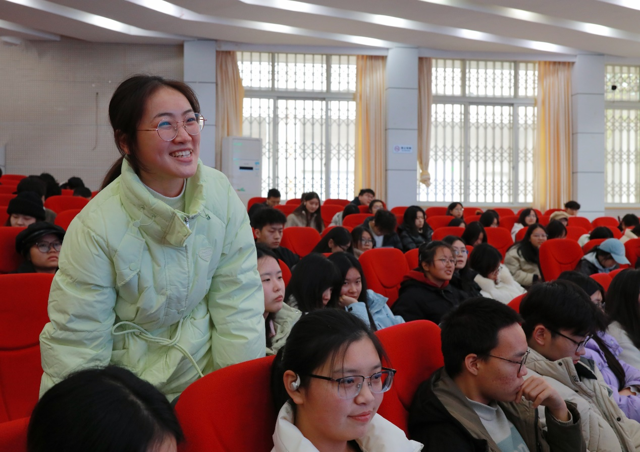 三八妇女节学校活动方案_三八节女教职工活动_校园蛋糕DIY主题活动