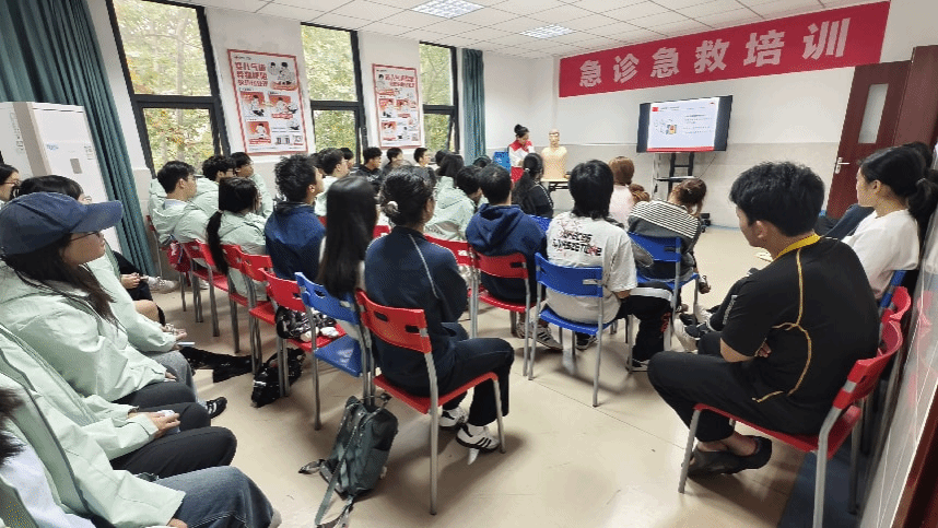 筑牢校园生命防线，急救力量再添新员