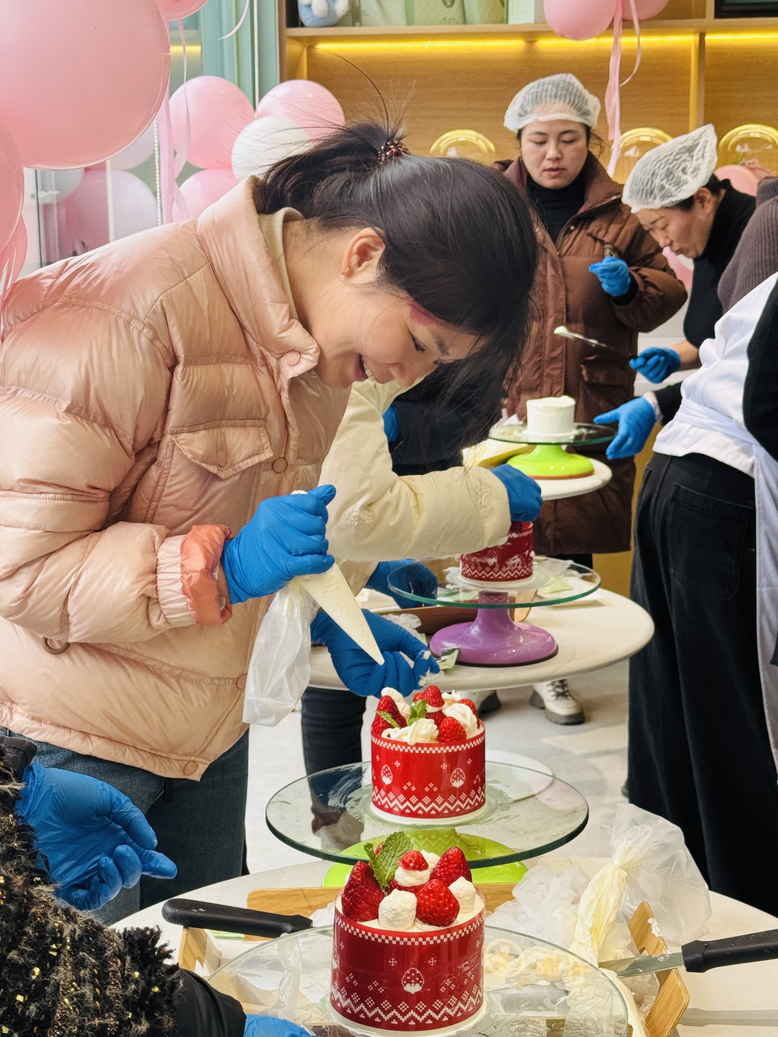 三八妇女节学校活动方案_三八节女教职工活动_校园蛋糕DIY主题活动
