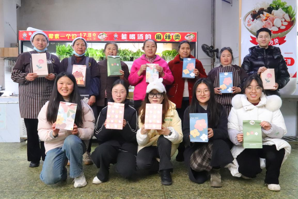 三八节女教职工活动_三八妇女节学校活动方案_校园蛋糕DIY主题活动