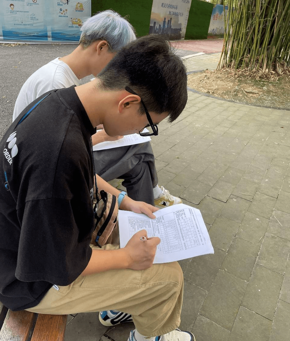 川农学子三下乡：循生态城市绿脉，谱生态宜居新篇 